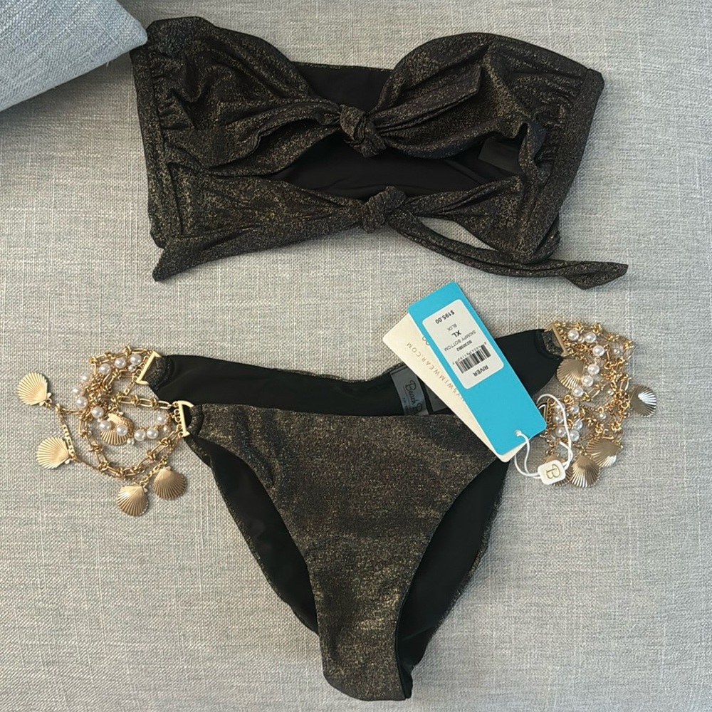 BEACH BUNNY BIKINI SET